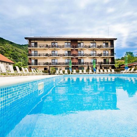 Pensiunea Danubia Ieşelniţa Exteriér fotografie