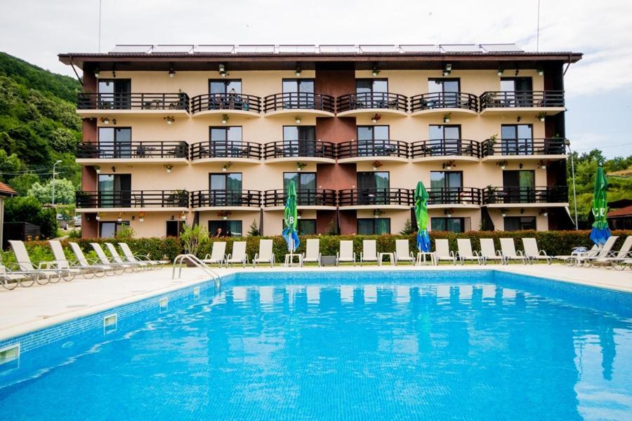 Pensiunea Danubia Ieşelniţa Exteriér fotografie