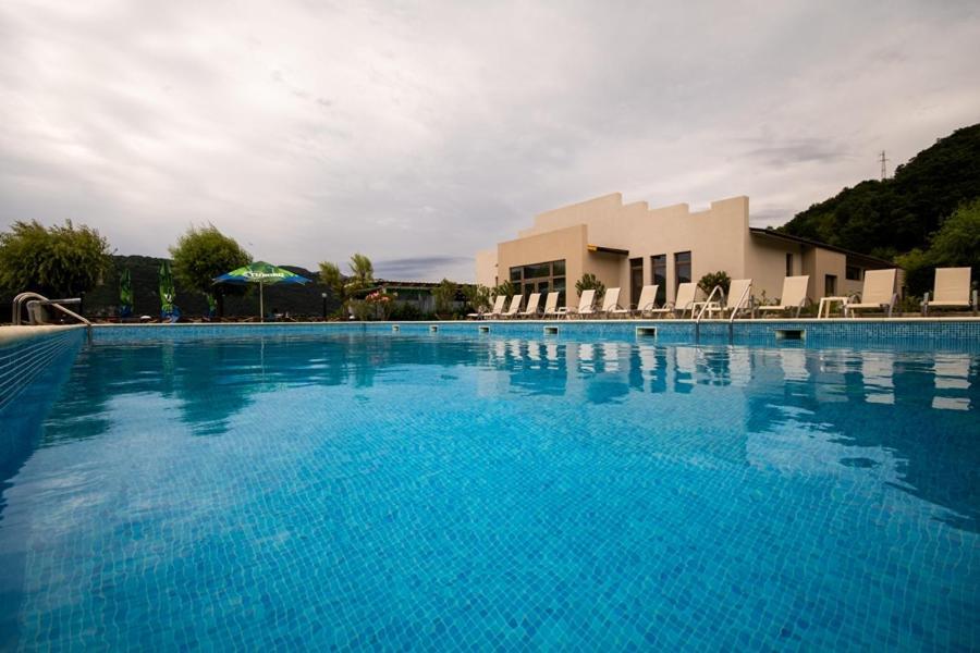 Pensiunea Danubia Ieşelniţa Exteriér fotografie